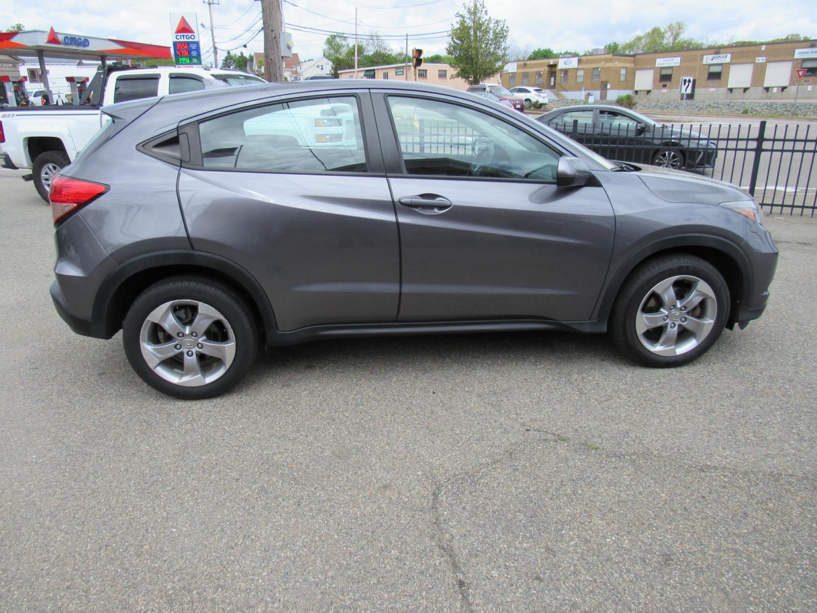 2017 Gray /Black Honda HR-V (3CZRU6H30HG) , Automatic transmission, located at 215 Milton St, Dedham, MA, 02026, (781) 329-5144, 42.241905, -71.157295 - This nice compact SUV is in excellent condition.. Runs like new. All ASPI Motor Cars vehicles are fully serviced before they are delivered to assure the highest quality used vehicles. Comes with a 3/3 warranty included in the price. Call for details. Prices on all vehicles do not include $299.9 - Photo #7